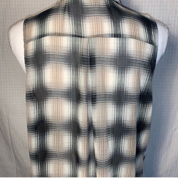 LUSH Sleeveless Long Button Down Top Size Large - Picture 5 of 7